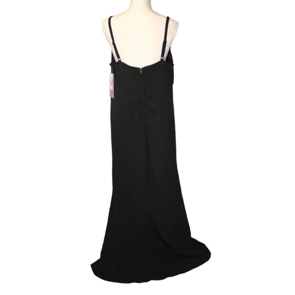 Emerald Sundae Trendy Plus Size Side Shirred Ruched Black Spaghetti Strap Gown - Picture 5 of 12